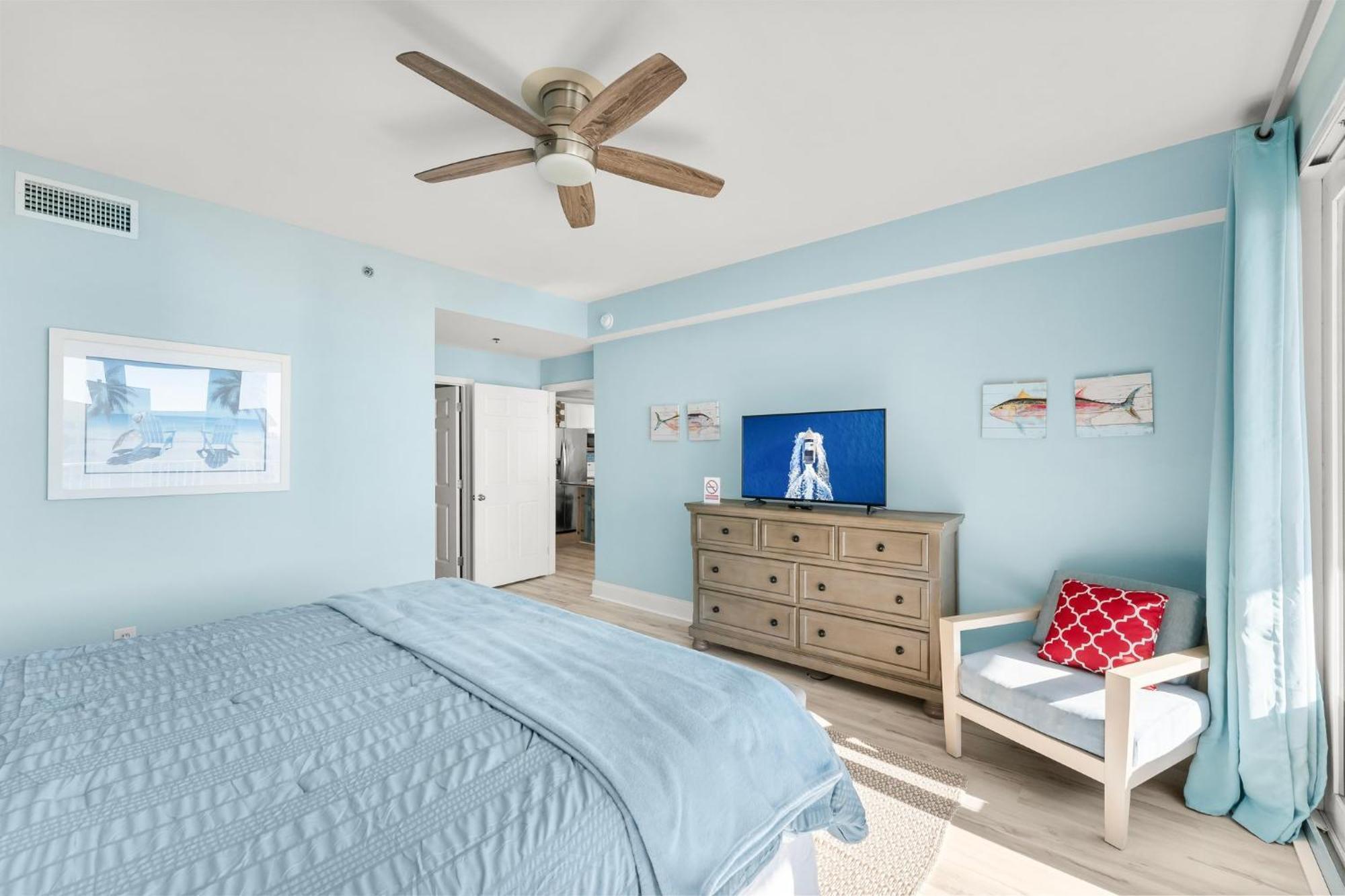 Laketown Wharf 0920 Apartment