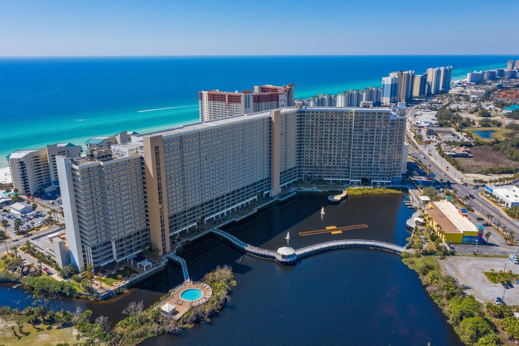 Apartment Laketown Wharf 0920 *